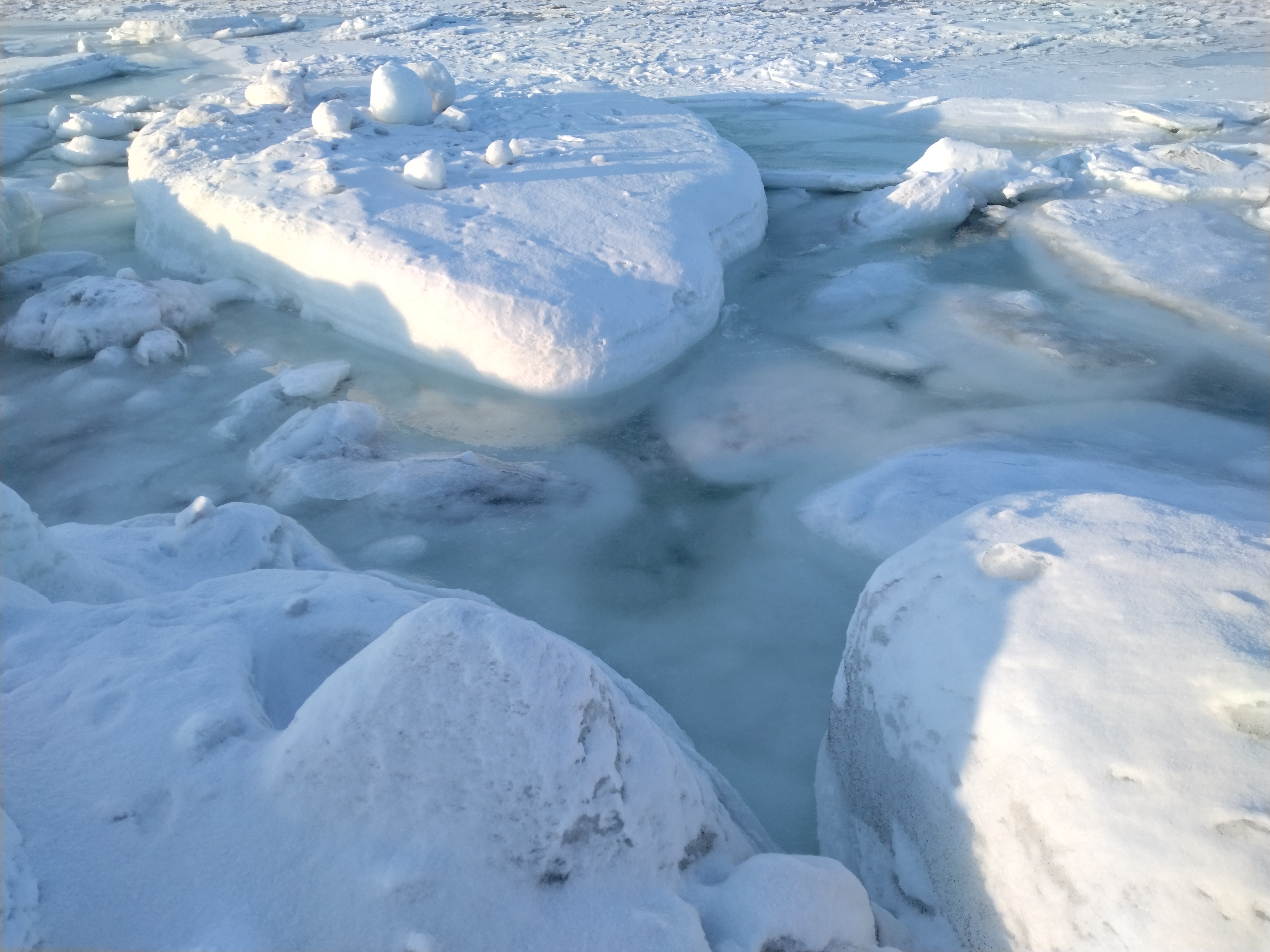 オホーツク海の流氷　冬の名物です。