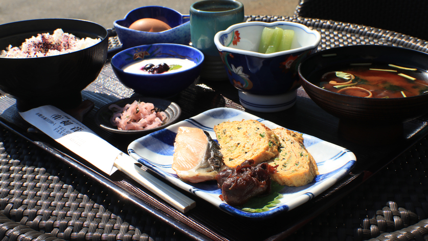 【朝食のみ】一日のスタートは朝食から♪健康的な和定食で活力を！