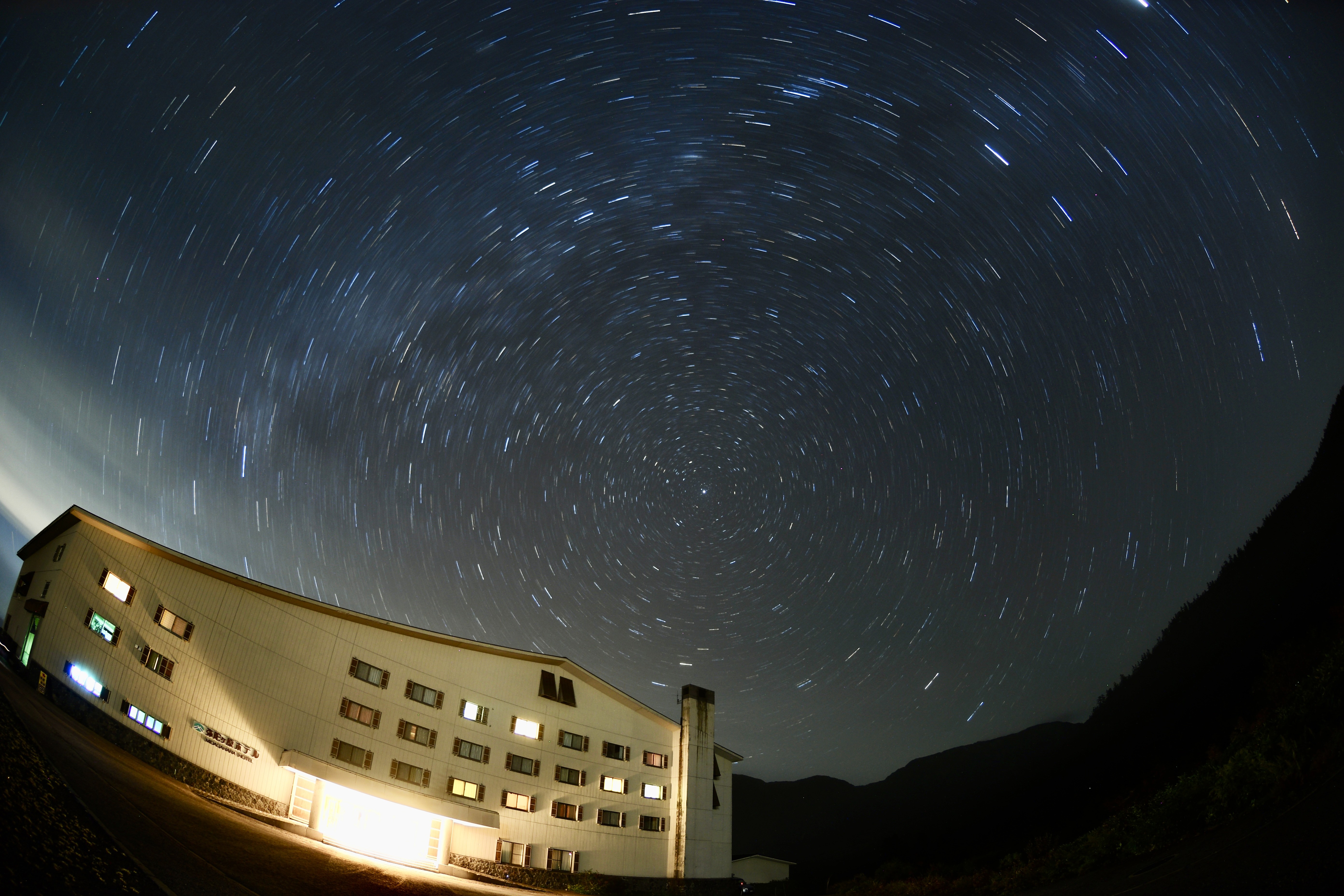 星空とホテル