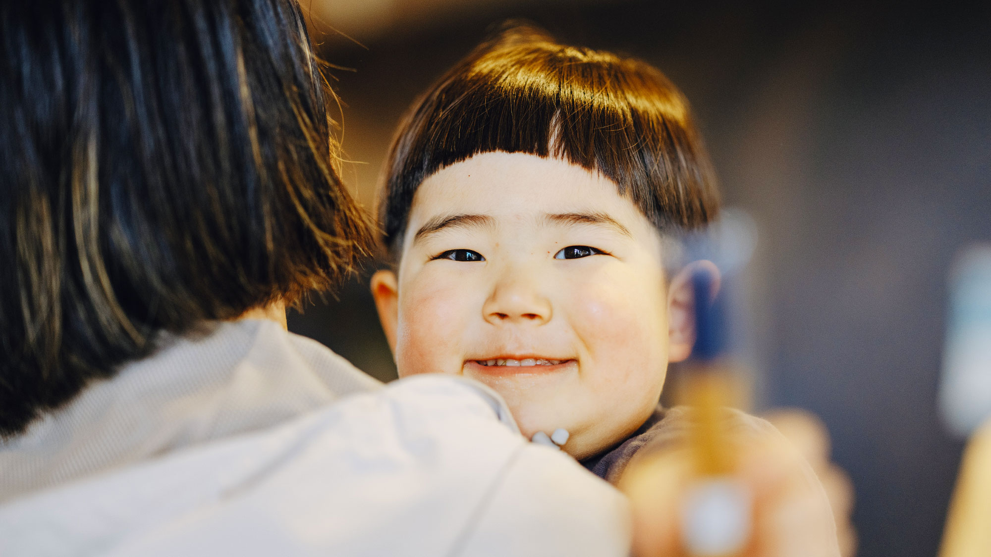 【1階・カフェラウンジ】お子様連れのお客様も安心してお食事をお楽しみいただけます。