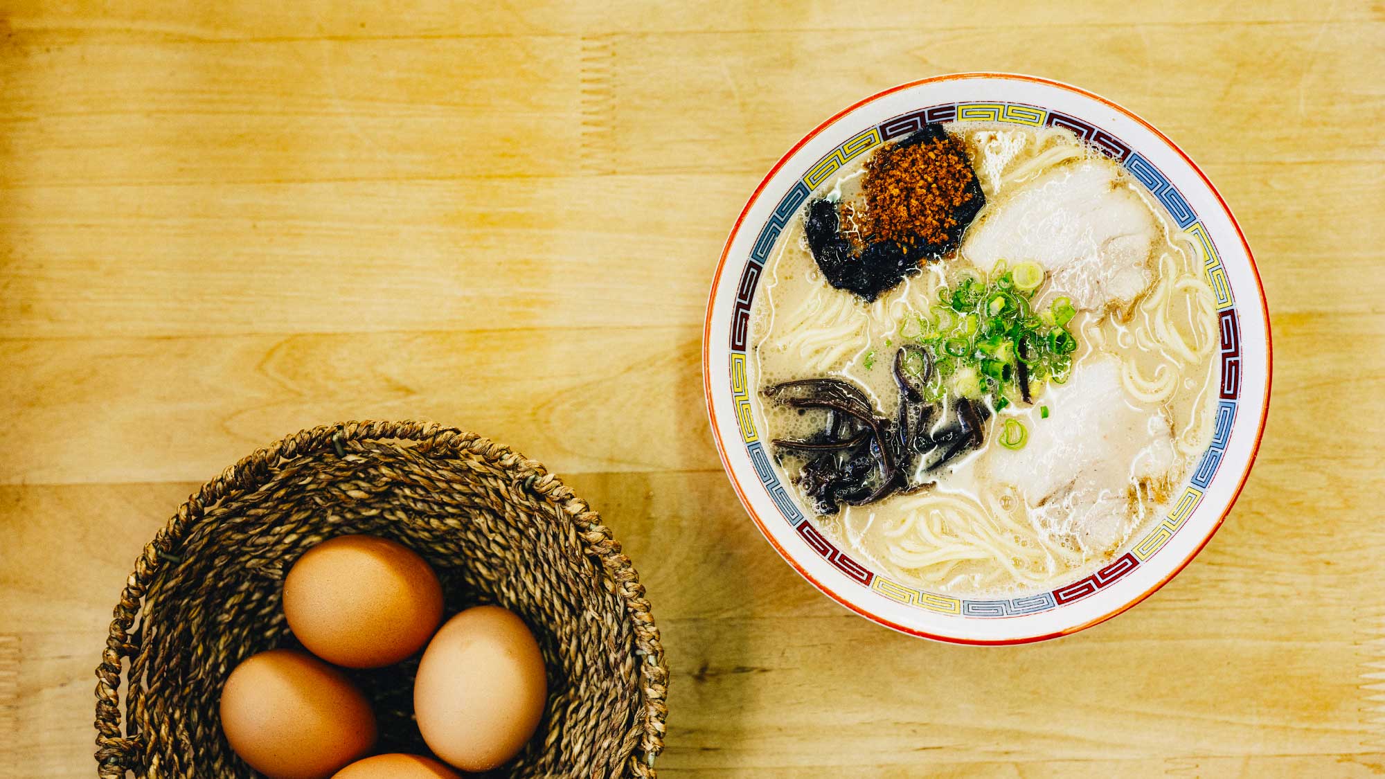 【観光情報】玉名では珍しい卵麺を使用する老舗ラーメン店『玉龍』当施設からお車で約4分。