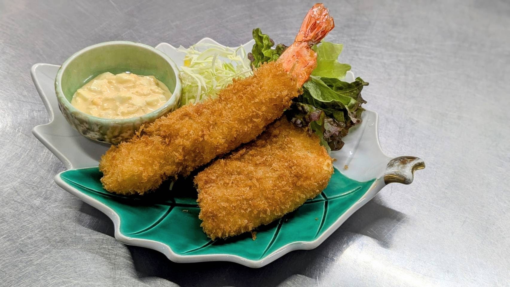 エビとスズキのフライ