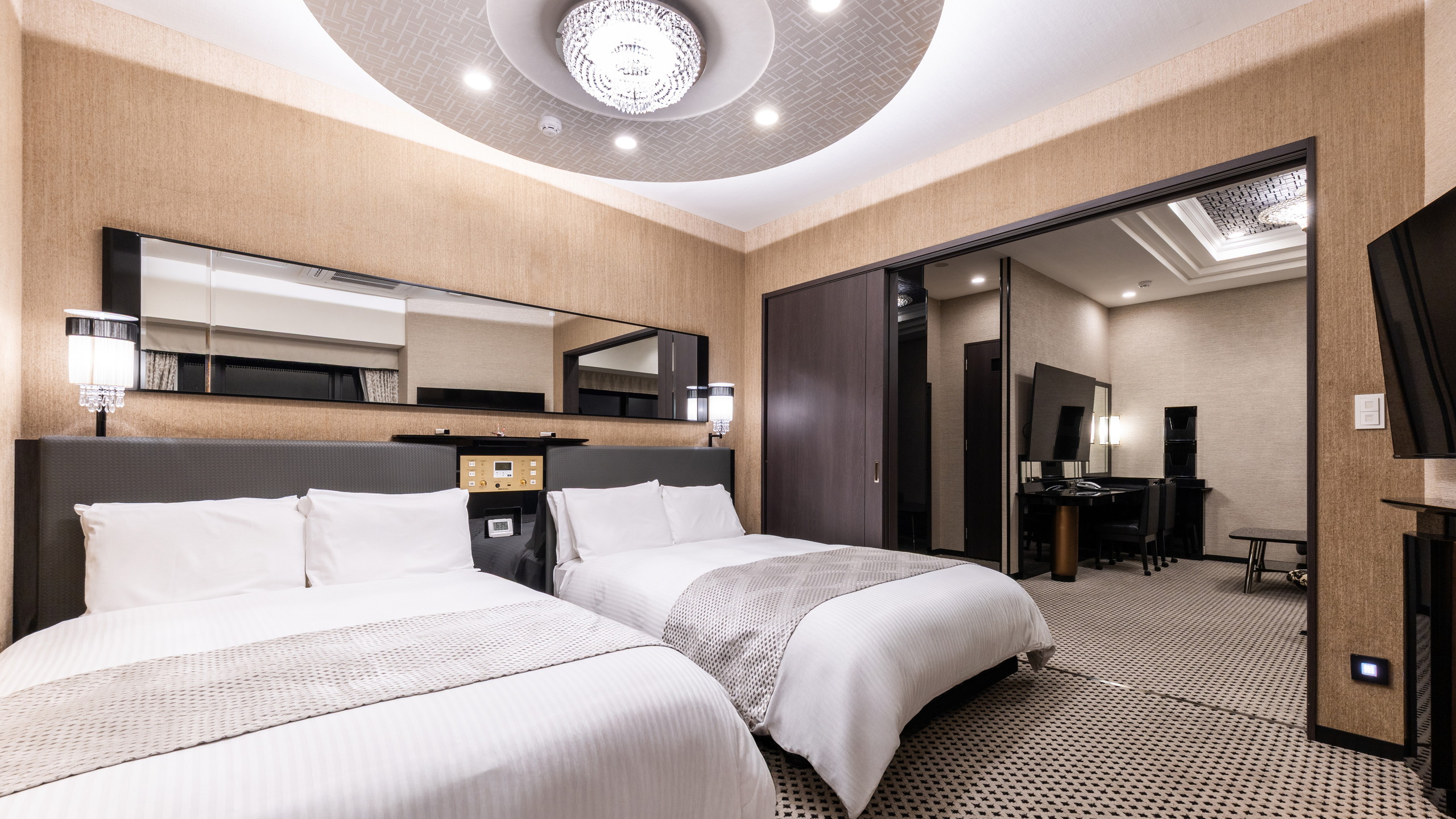 スイートルーム【トップフロア】（一例）