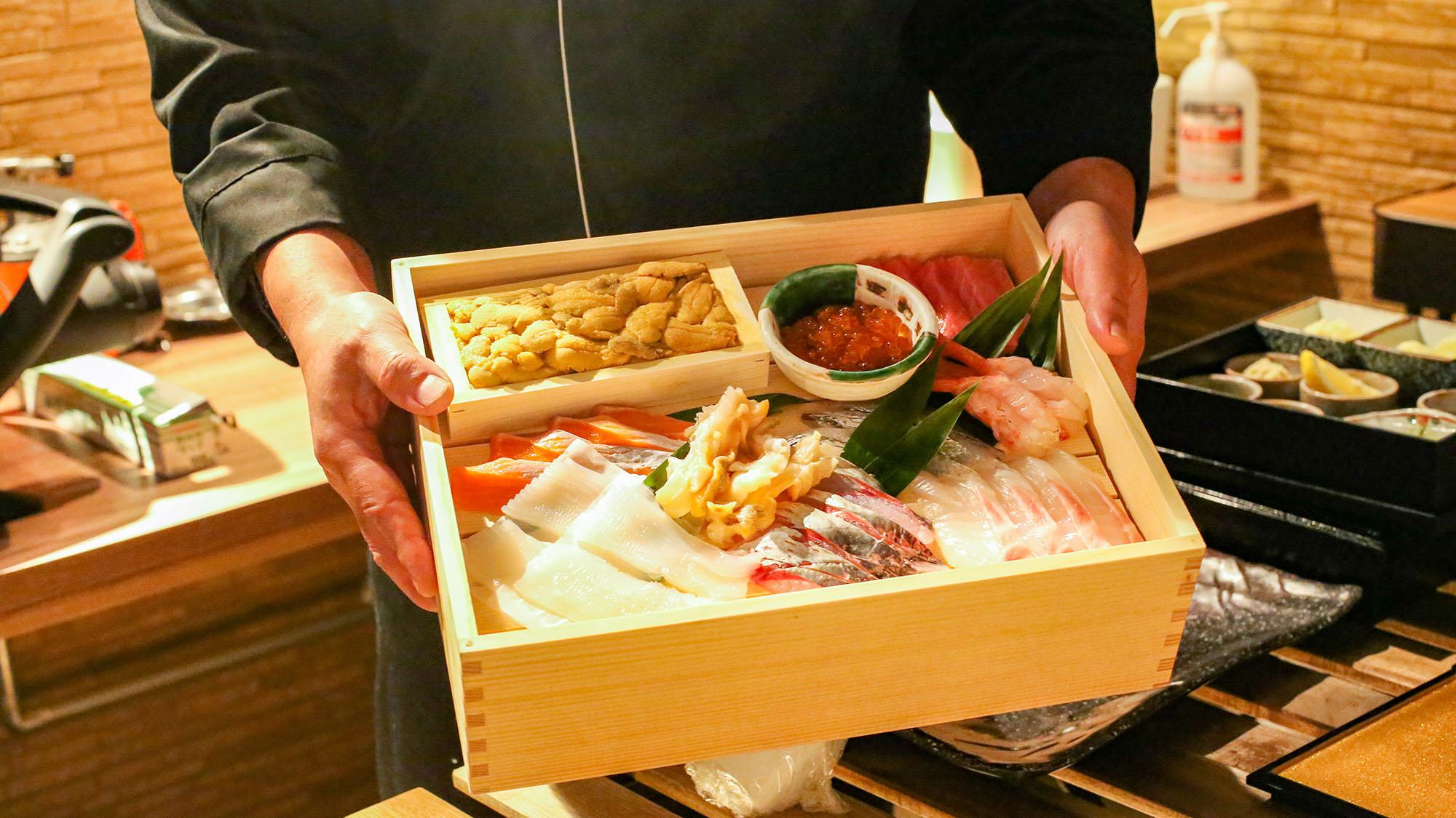 ・【グランピング・専属シェフ寿司ver.】料理長の目利きで選ばれた旬の魚介類