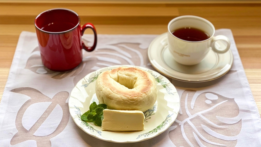 ・朝食プランのベーグル（冷凍を解凍していただきます）とスープ、コーヒー