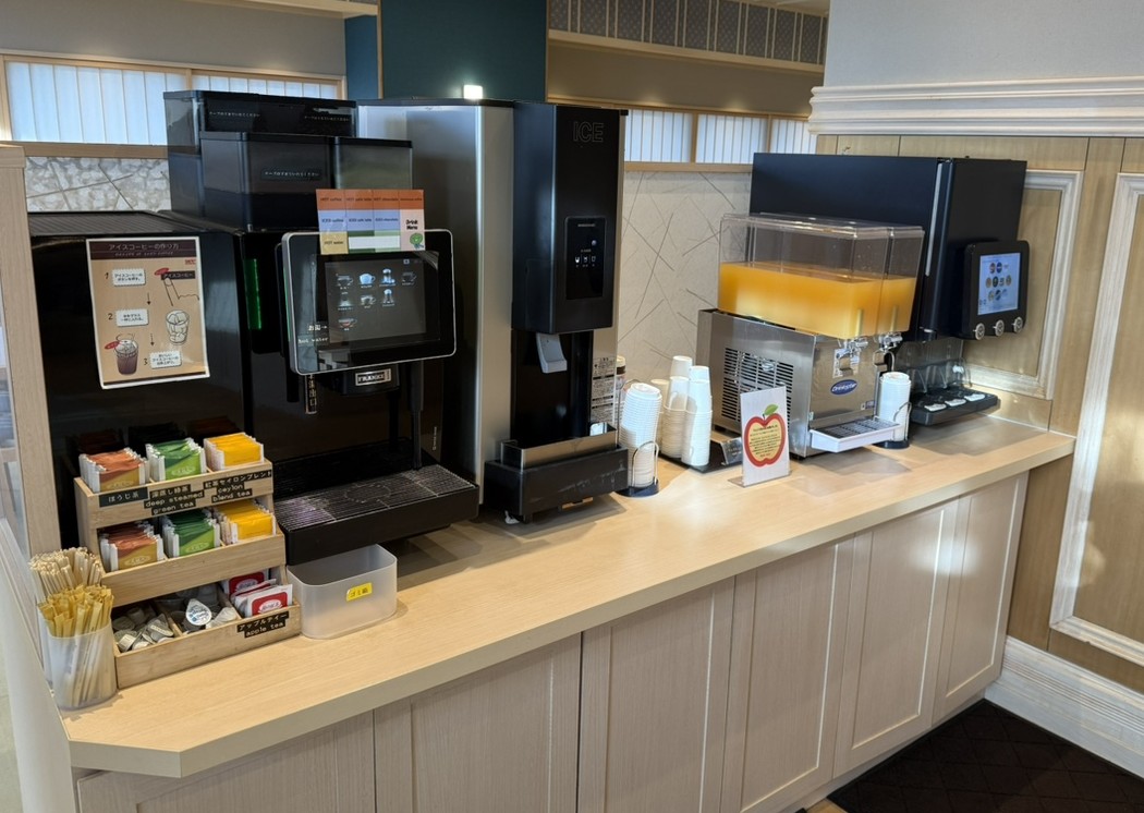 ■コーヒーやソフトドリンクなどの種類豊富なドリンクコーナー