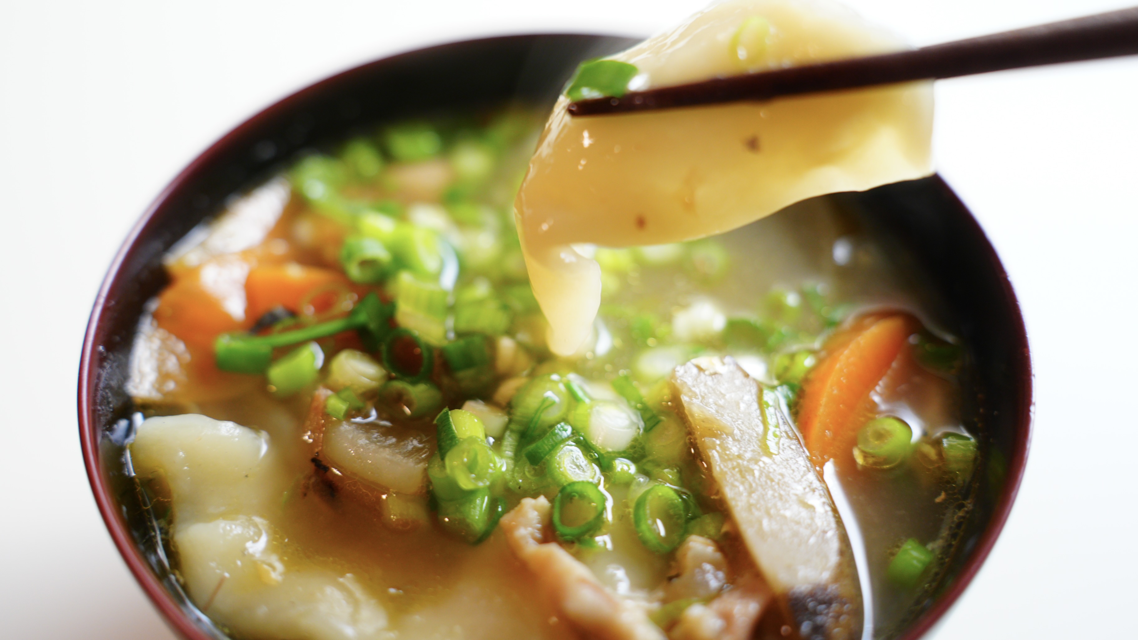 「サウナめしオブザイヤー2023」グランプリ受賞のひっつみ汁