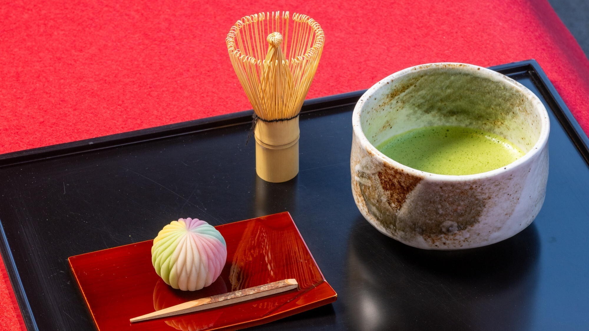 【ウェルカム抹茶】本格的な抹茶＆和菓子をどうぞ。※15時～16時までにチェックインのお客様限定