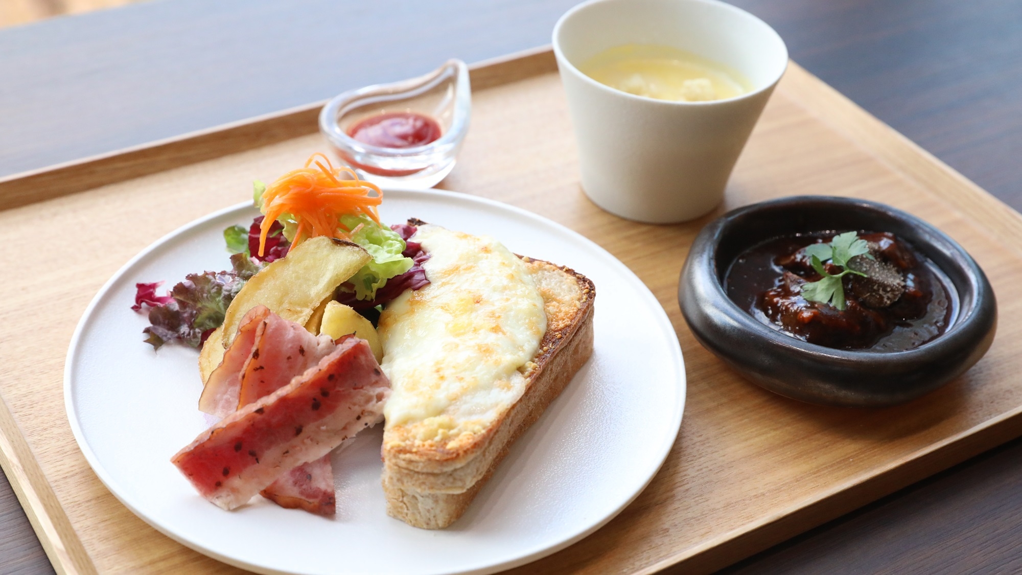 【デラックスプラン】薪火料理〜KUNUGI〜≪夕・朝食付き≫