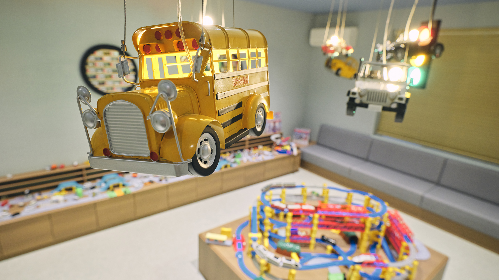 【スパエリア-るり湯-】［のりものランド］ 人気の車や電車のおもちゃで遊べるお部屋です。