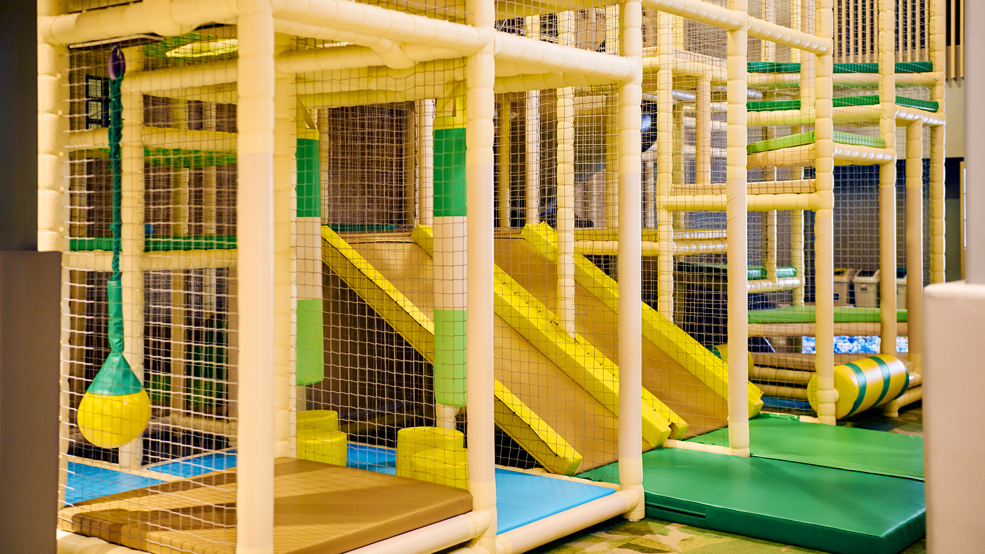 【スパエリア-るり湯-】［あそキッズランド］ ワクワクの立体エリアでお子様も大はしゃぎ