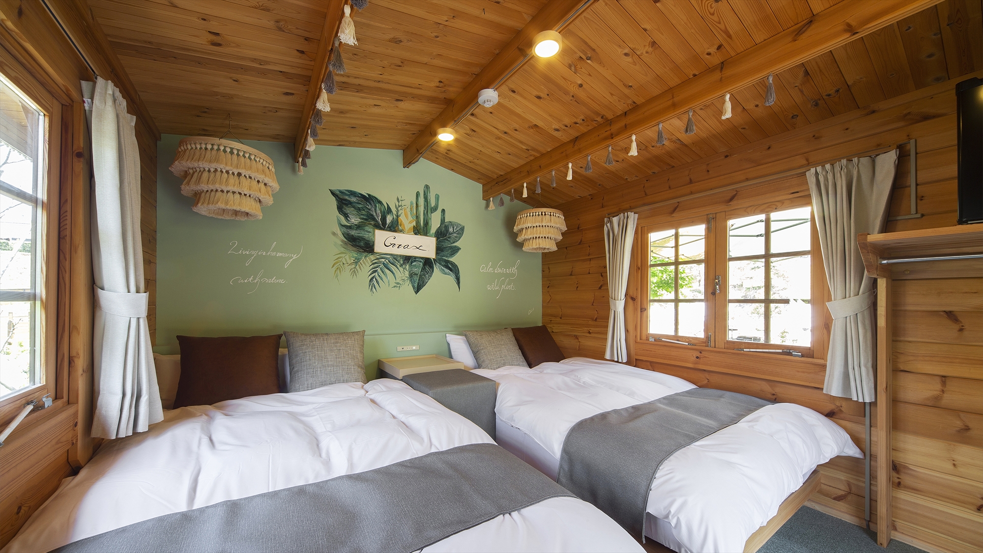 【ルミエールキャビン】 コンパクト、かつ、可愛い内装が魅力のルミエール。お部屋のカラーは様々。