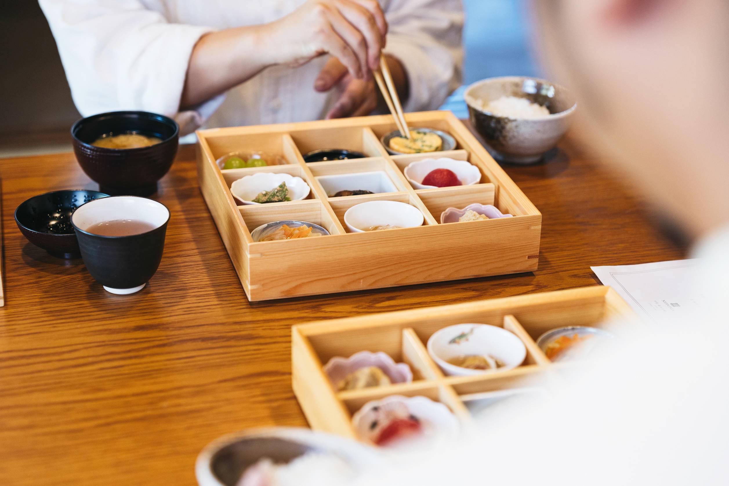 旬の恵みを味わう和食と日帰り天然温泉付き＜朝食付きプラン＞
