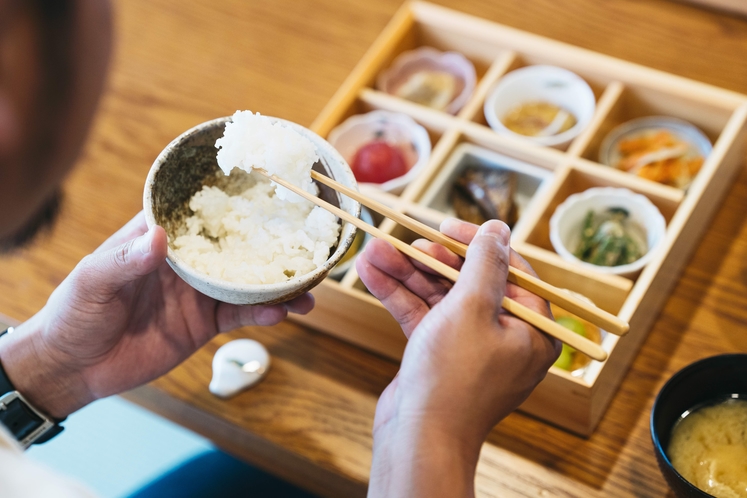 お部屋でゆっくり朝ごはん