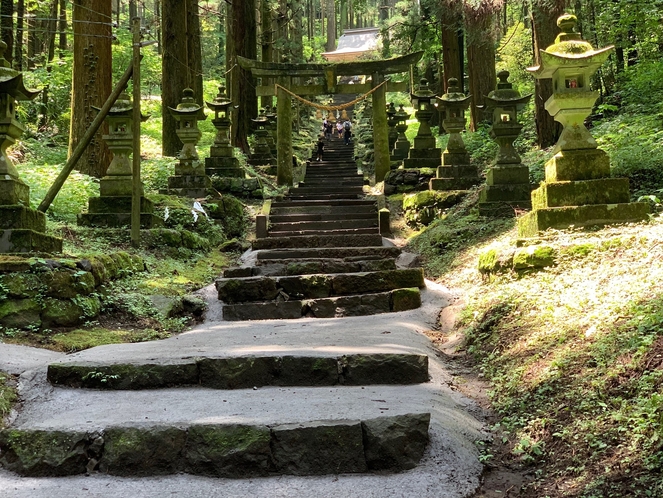観光スポット　上色見熊野座神社