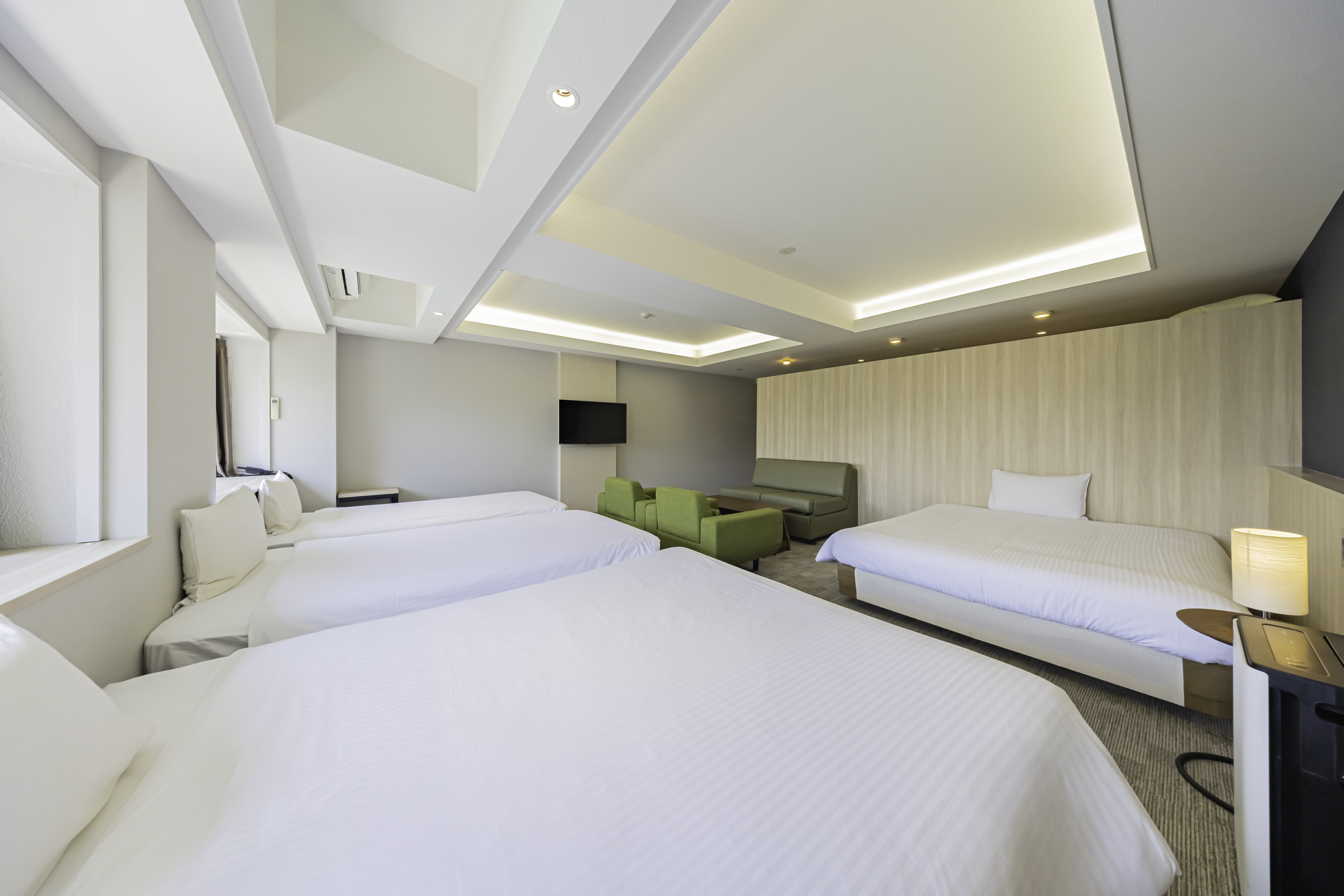 【客室一例】デラックスフォースルーム（45㎡）