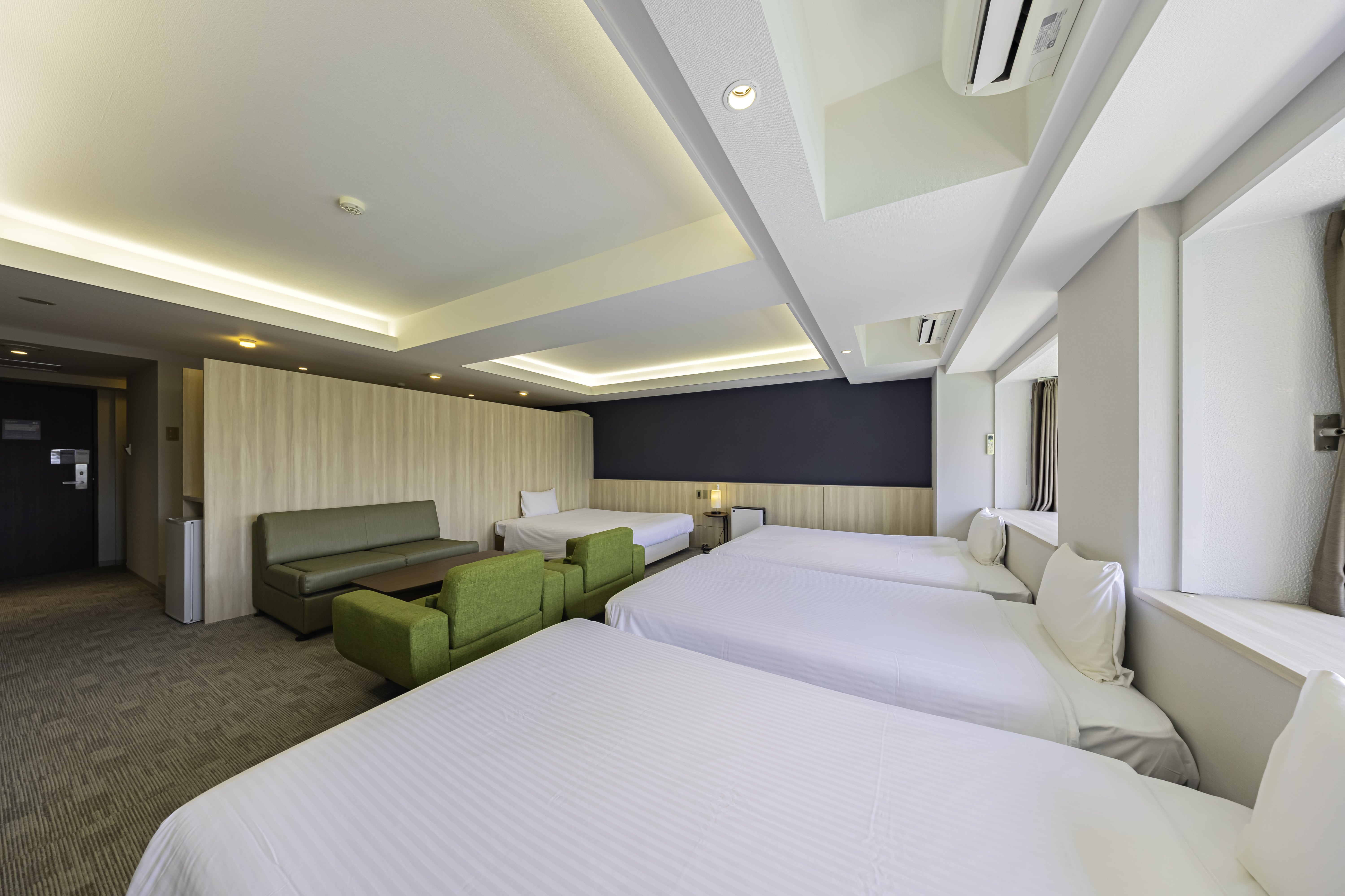 【客室一例】デラックスフォースルーム（45㎡）