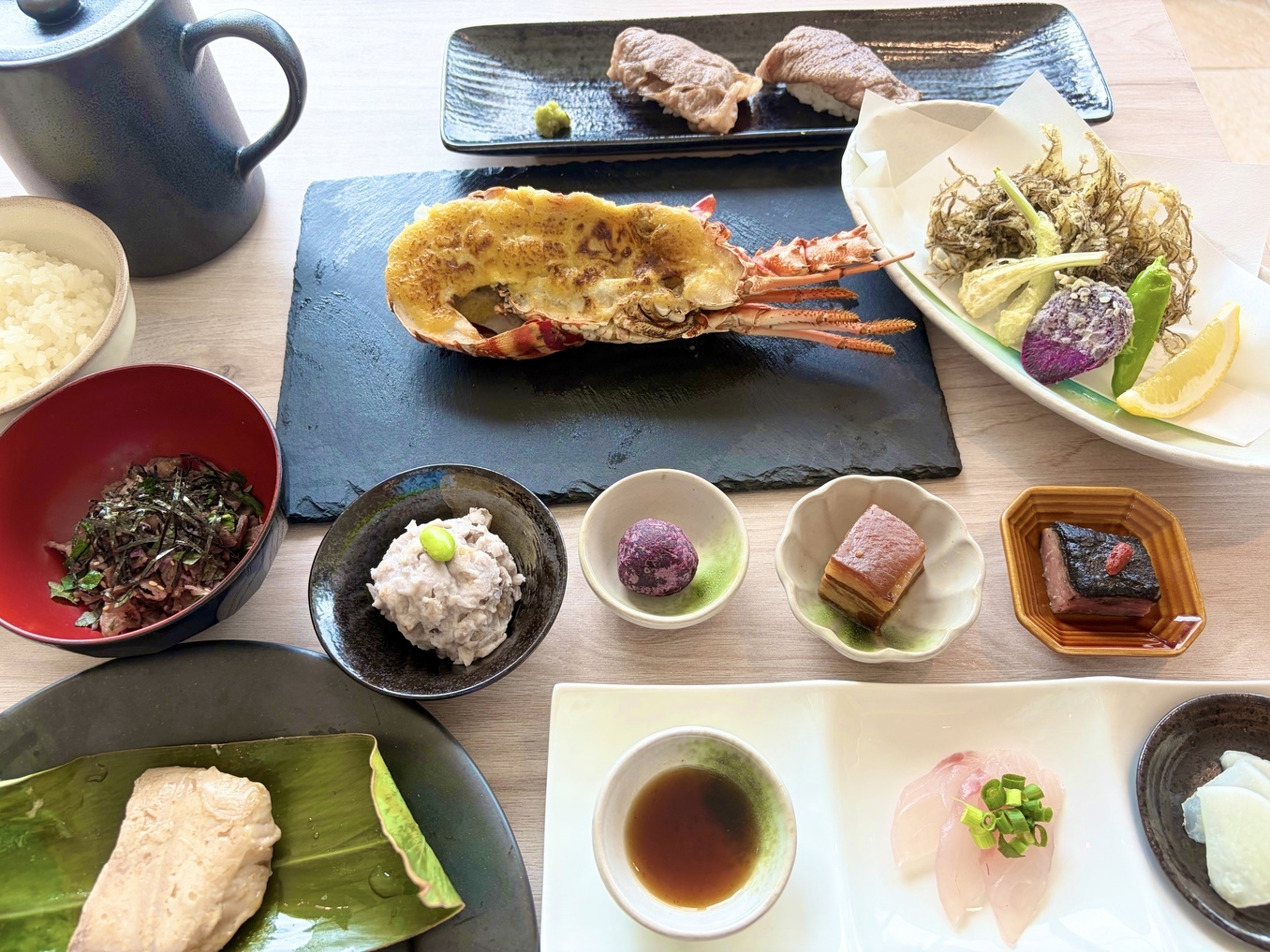 【宮古牛×海の幸を堪能】伊勢海老極みコース付きプラン〈夕食付〉
