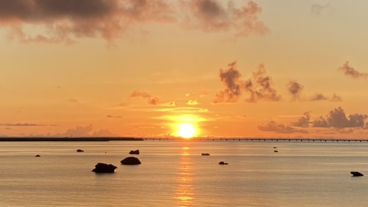 【施設の目の前】佐和田の浜