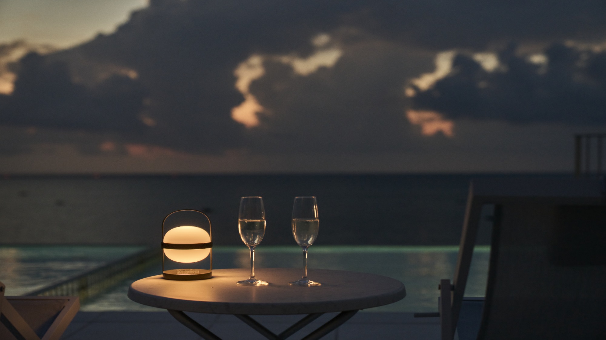 プールイメージ(夜)