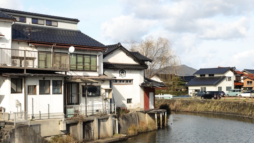 【木綿街道】平田町を流れる船川。木綿街道の歴史とともにあります。