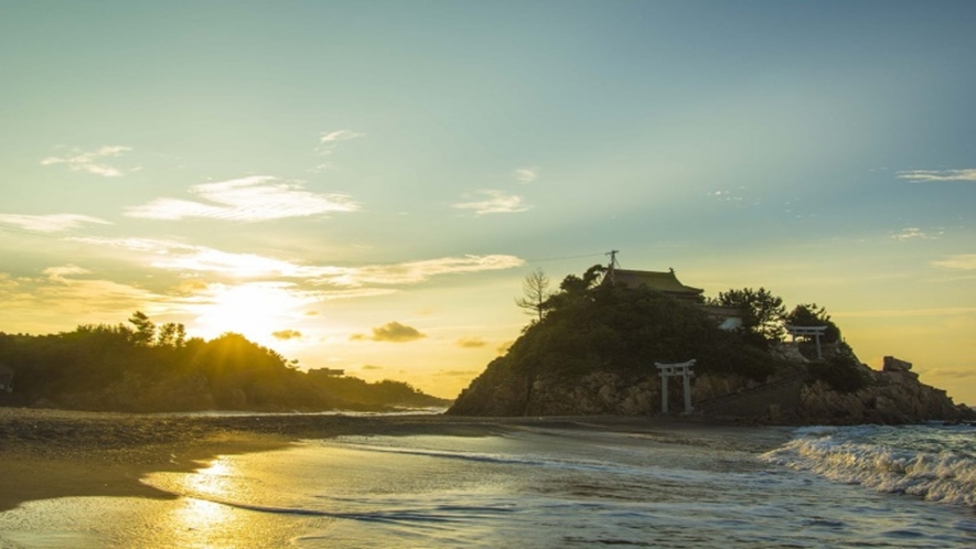 【宮ケ島衣毘須神社】皇居の障壁画のモデルになった知る人ぞ知る海岸美。