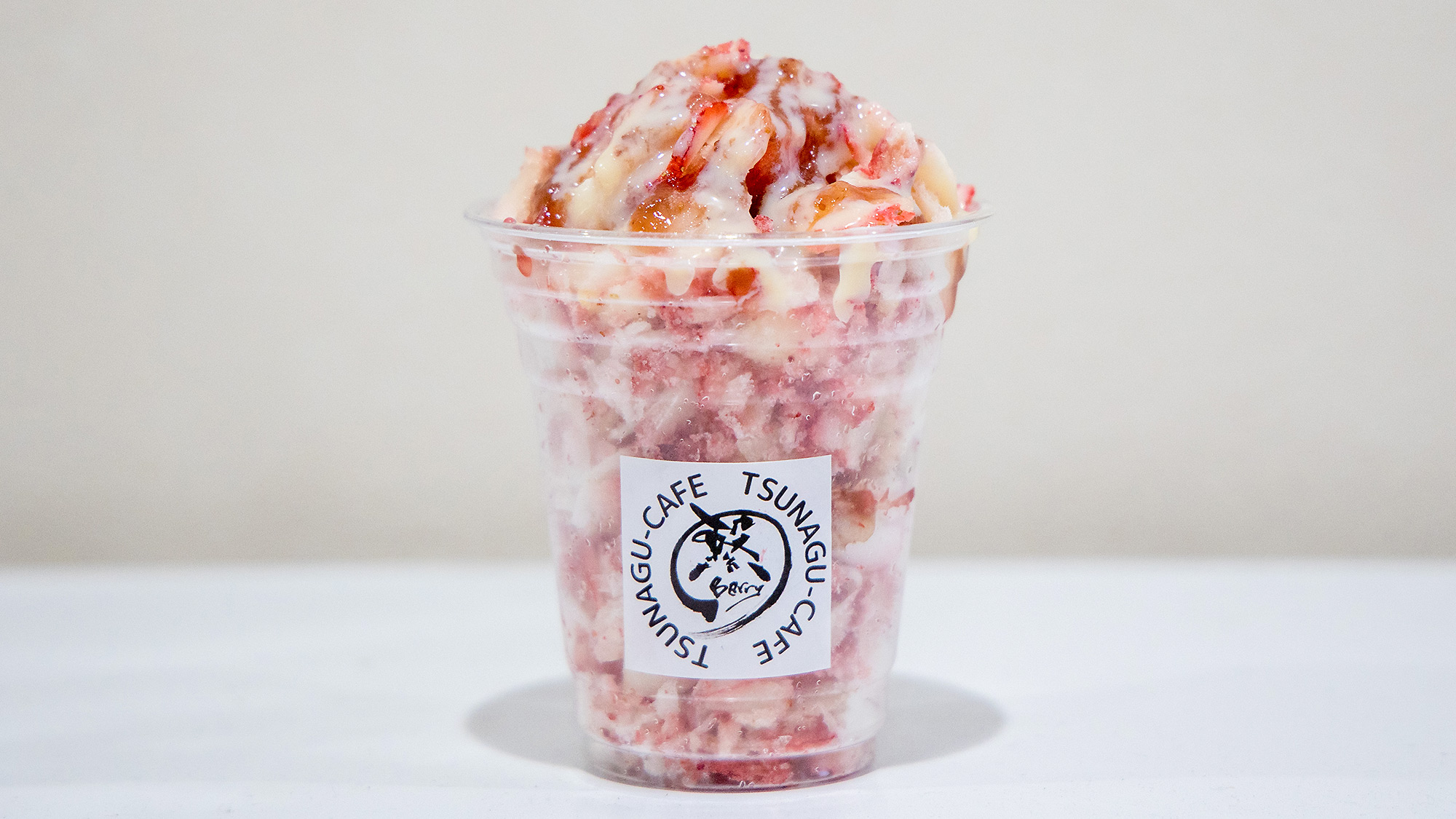 ・【いちごおり】採れたてのフレッシュ苺をふんだんに使ったかき氷をご提供しています