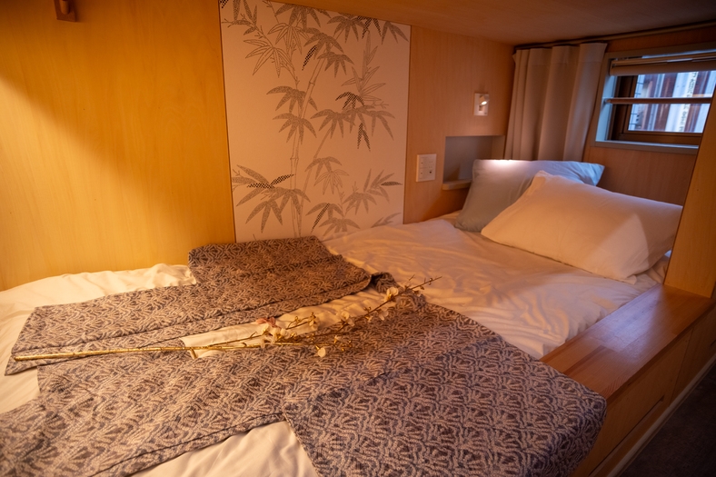 USJ地下鉄28分　道頓堀・難波徒歩6分　和紙と藍染の和モダン　秘密基地とお子様に人気の二段ベッド　