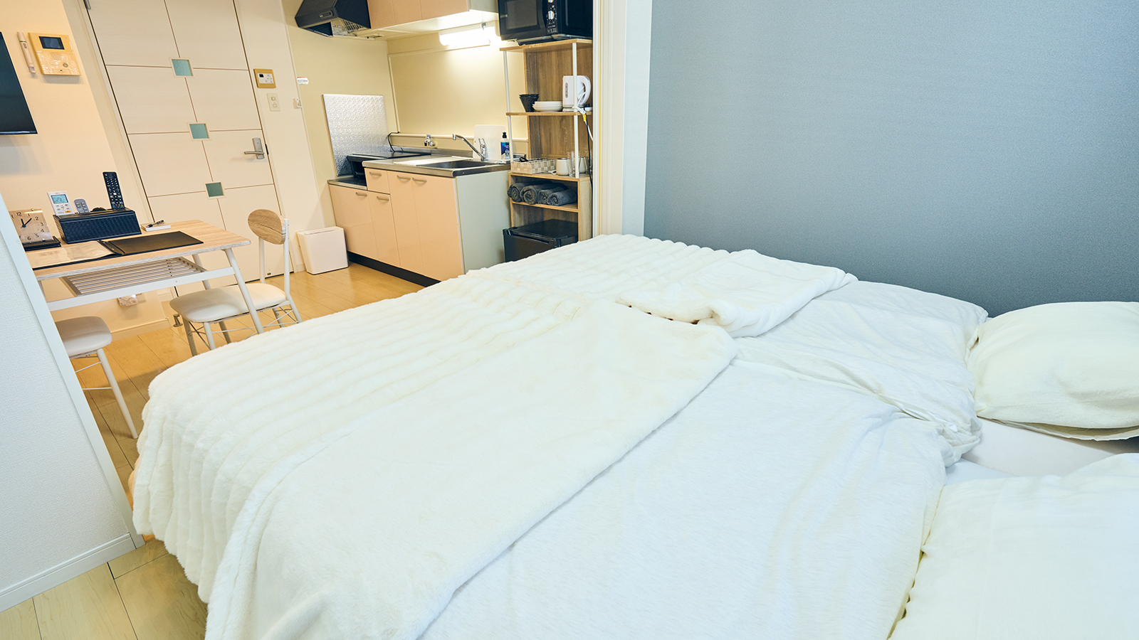 【シモンズベッド】キングベッドルーム