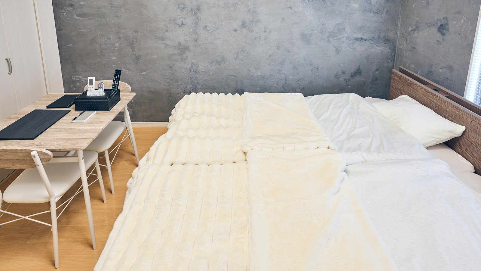 【シモンズベッド】キングベッドルーム