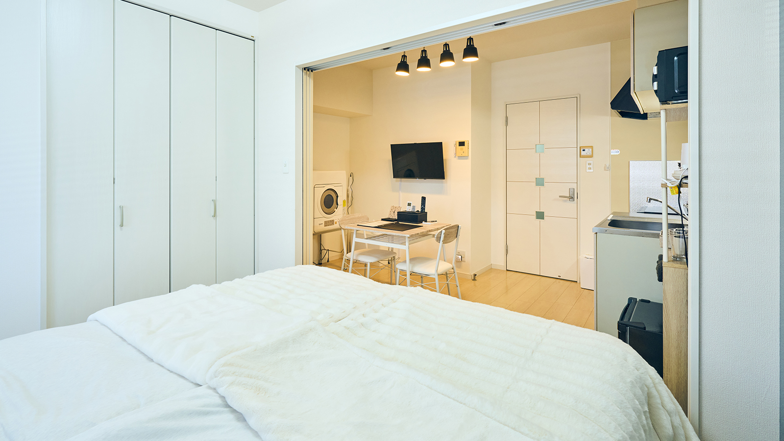 【シモンズベッド】キングベッドルーム