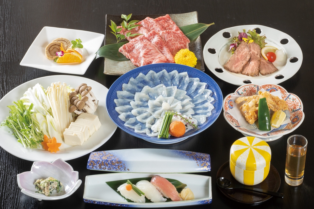 「雅会席」ふぐ尽くし＆宮崎牛赤身ステーキ　贅沢な組み合わせをご堪能
