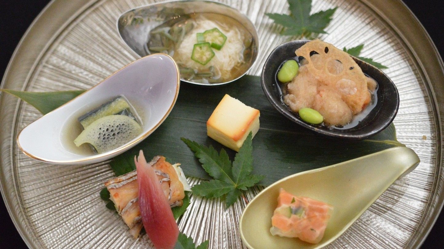 【さき楽】30日前迄のご予約でお得◆＜基本＞北海道と全国各地の旬食材を堪能「創作和食会席」