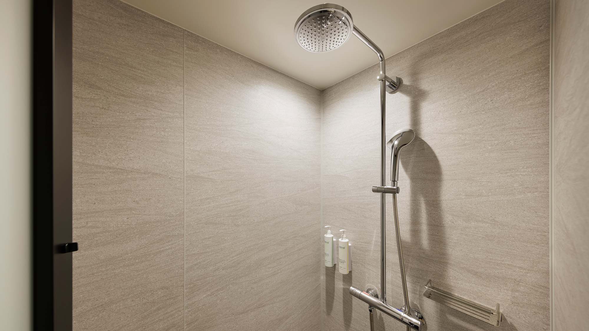 シャワーブース：浴室はシャワーブースのみとなっております。※バスタブはございません。