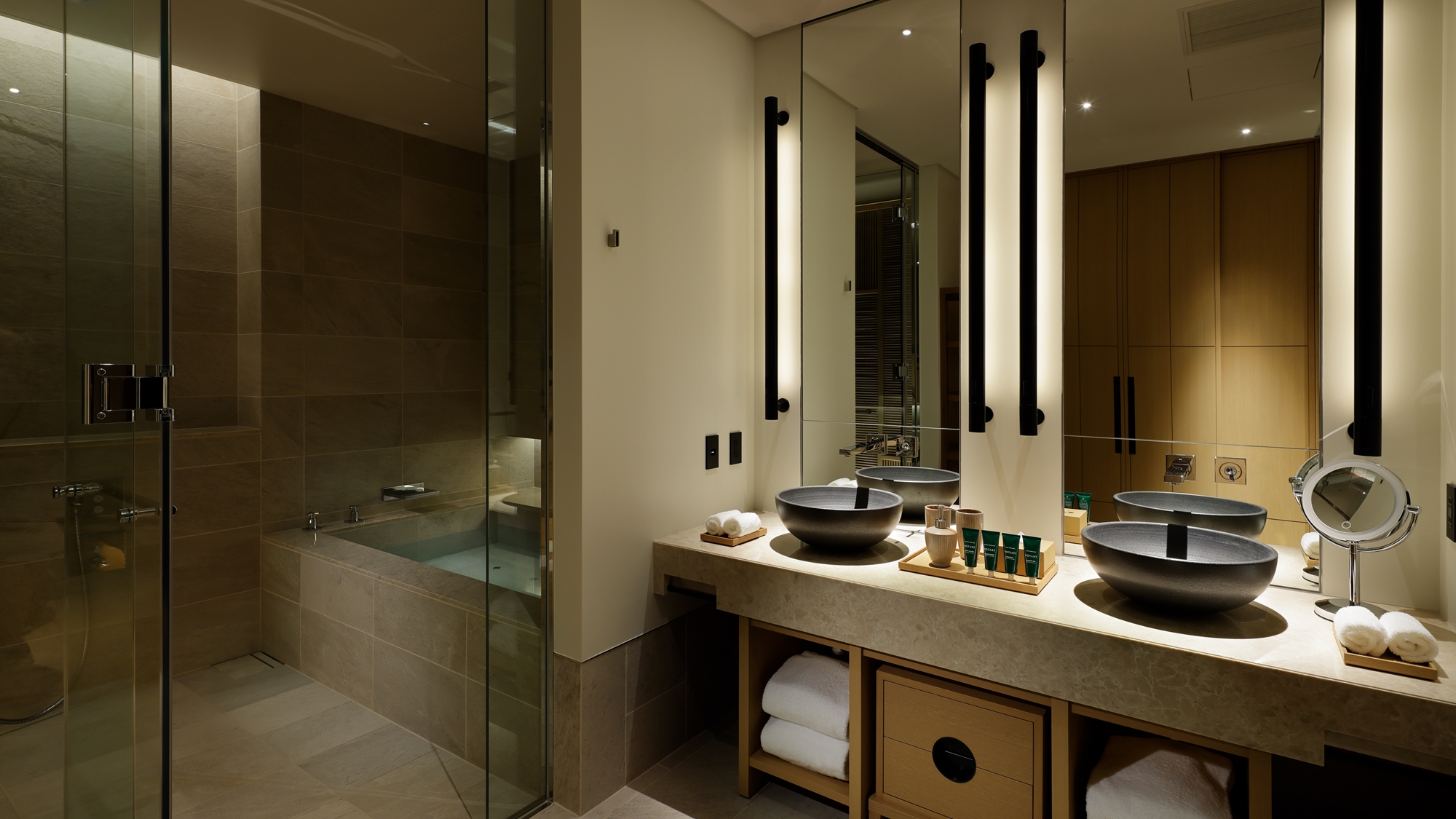 ◆PEAK Suite  　｜浴室にはジェットバスも備えたゆとりある空間