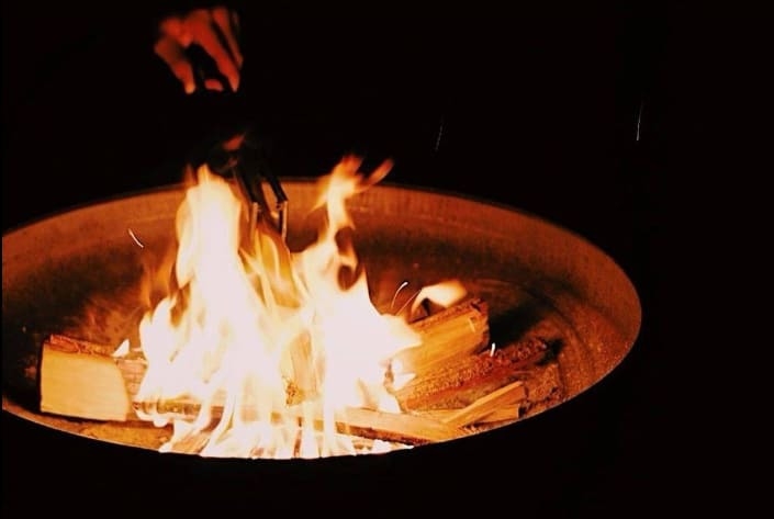 【楽天スーパーSALE】5％OFF焚き火の炎を見ながら、グリルBBQ料理が楽しめる1泊2食付プラン