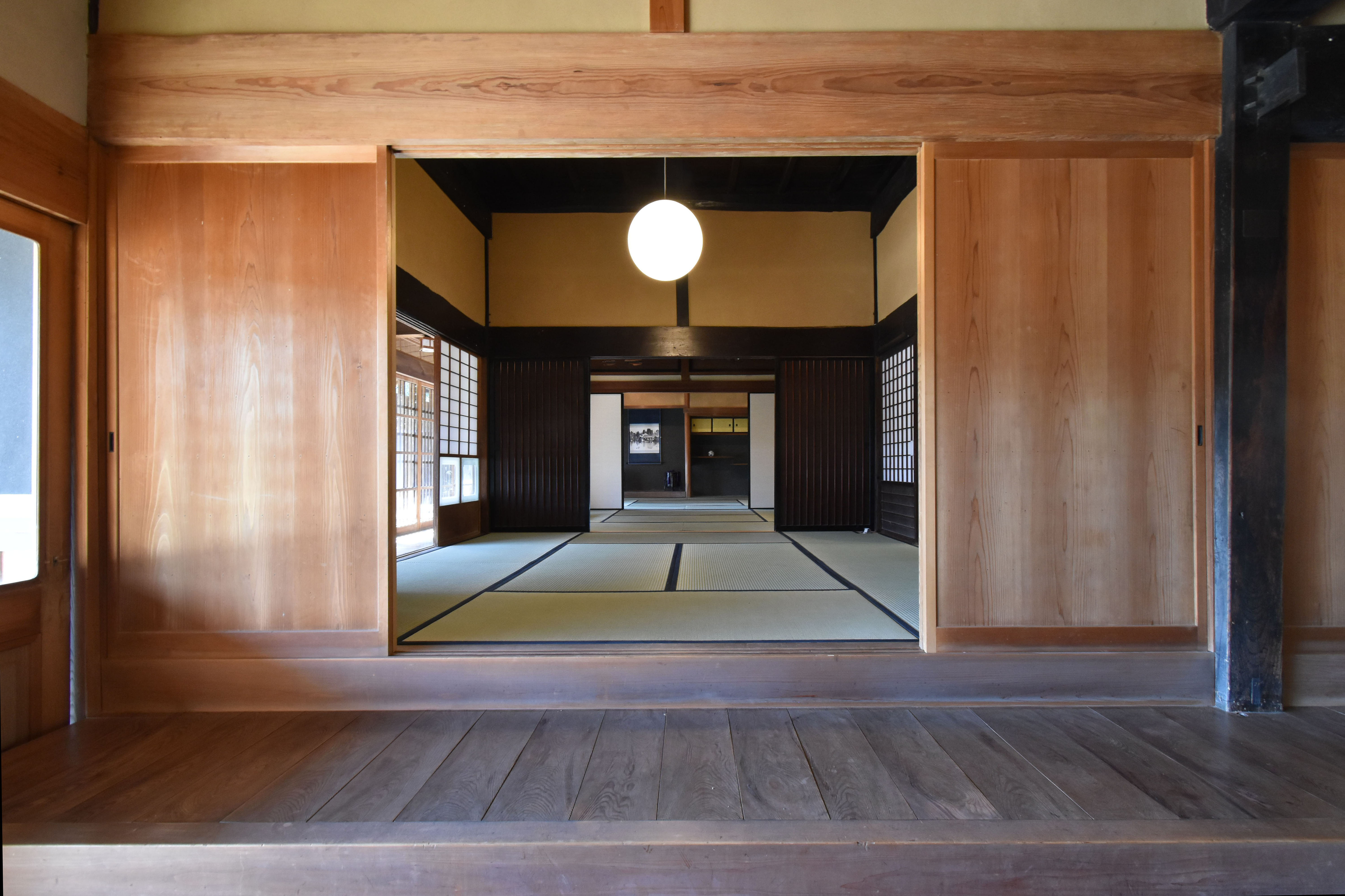 広間