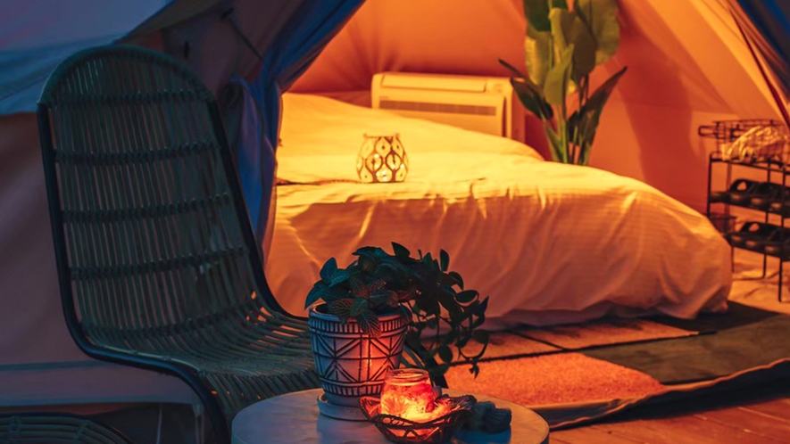 ・【テント一例】無料Wi-Fi、冷暖房完備の快適なテントでお過ごしください