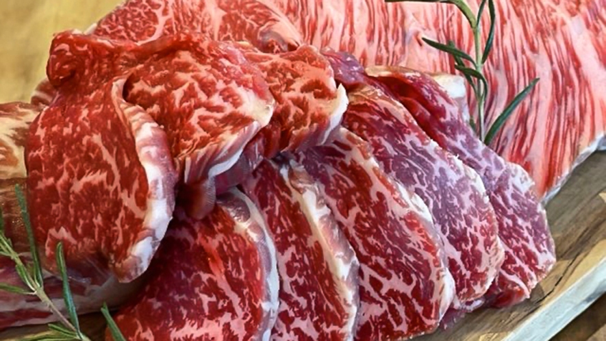 ・【夕食BBQ一例】お肉は厳選国産牛にアップグレード可能