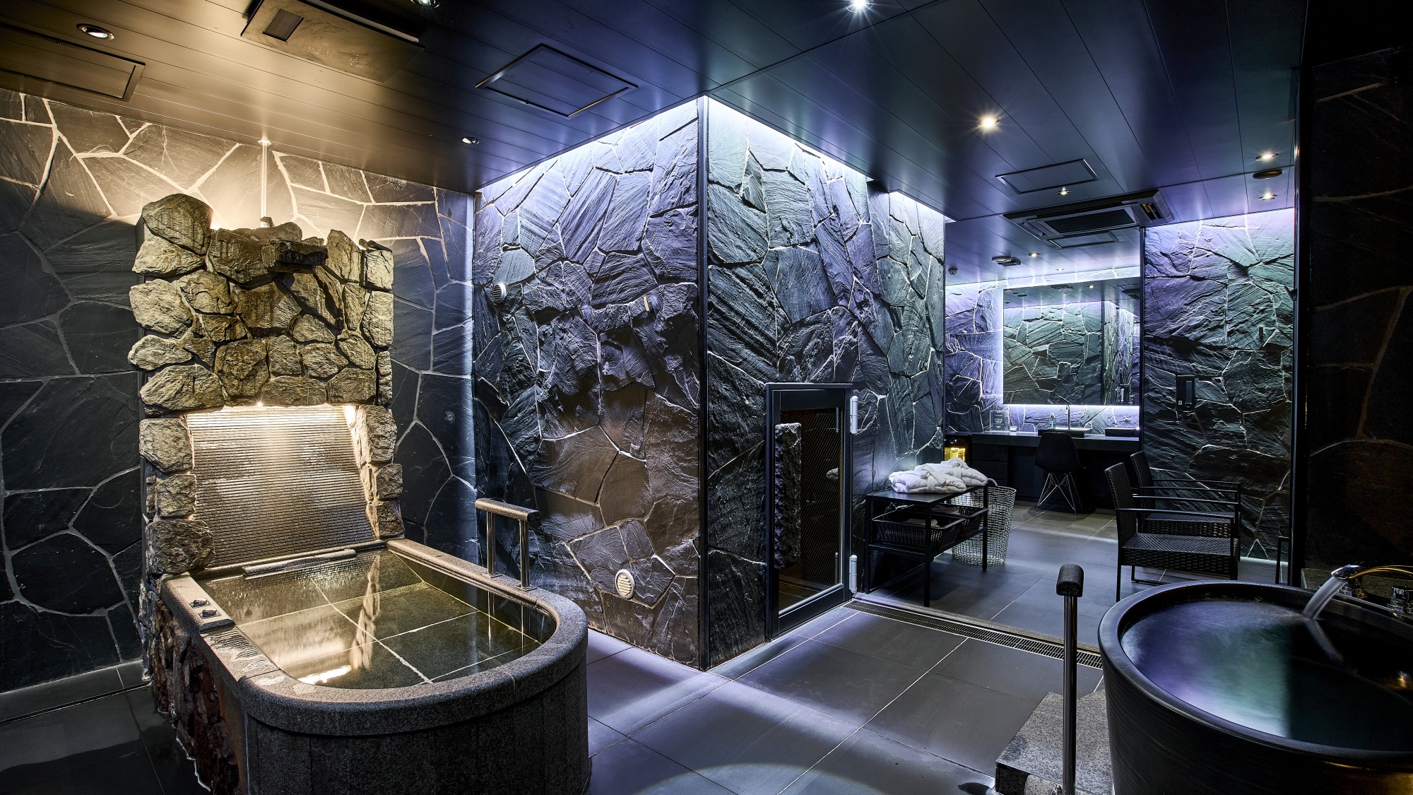 サウナ炭蒸 -Tanjo