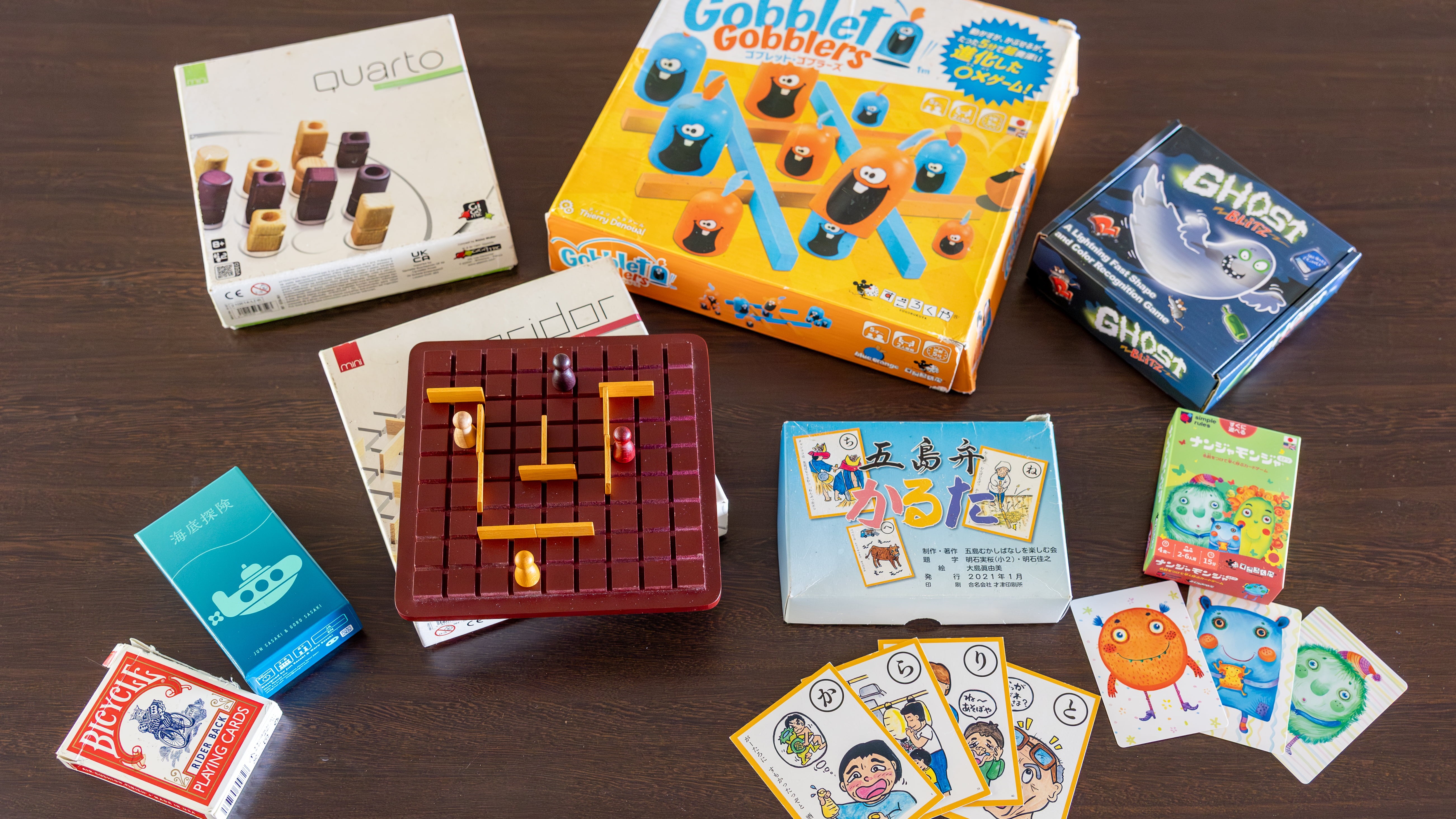 ボードゲームも無料で貸し出ししています。