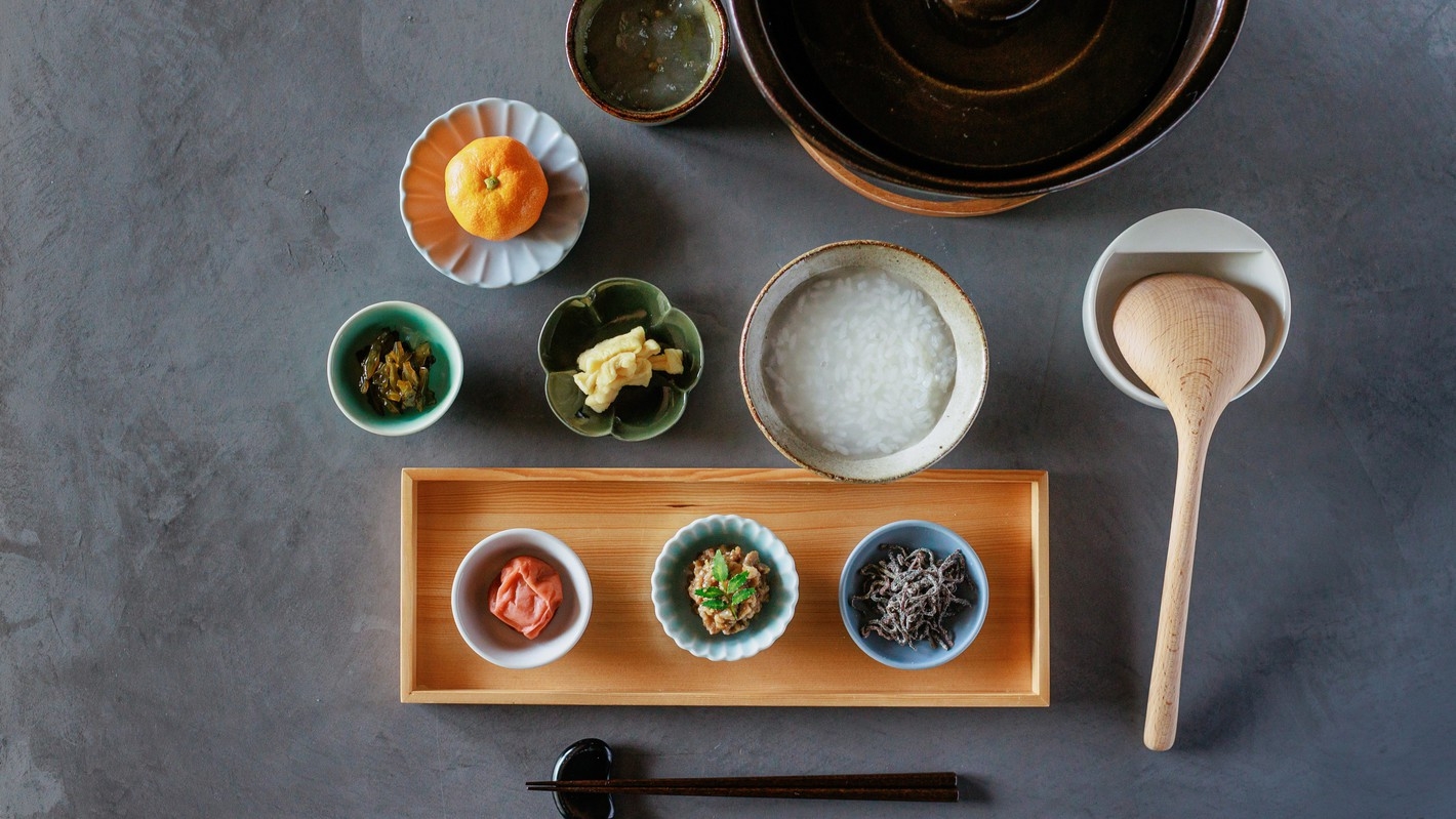【朝食付き】土鍋でことこと、自分でのんびり炊く朝粥｜キッチン完備｜夕食は地元食材持ち込みで安心調理
