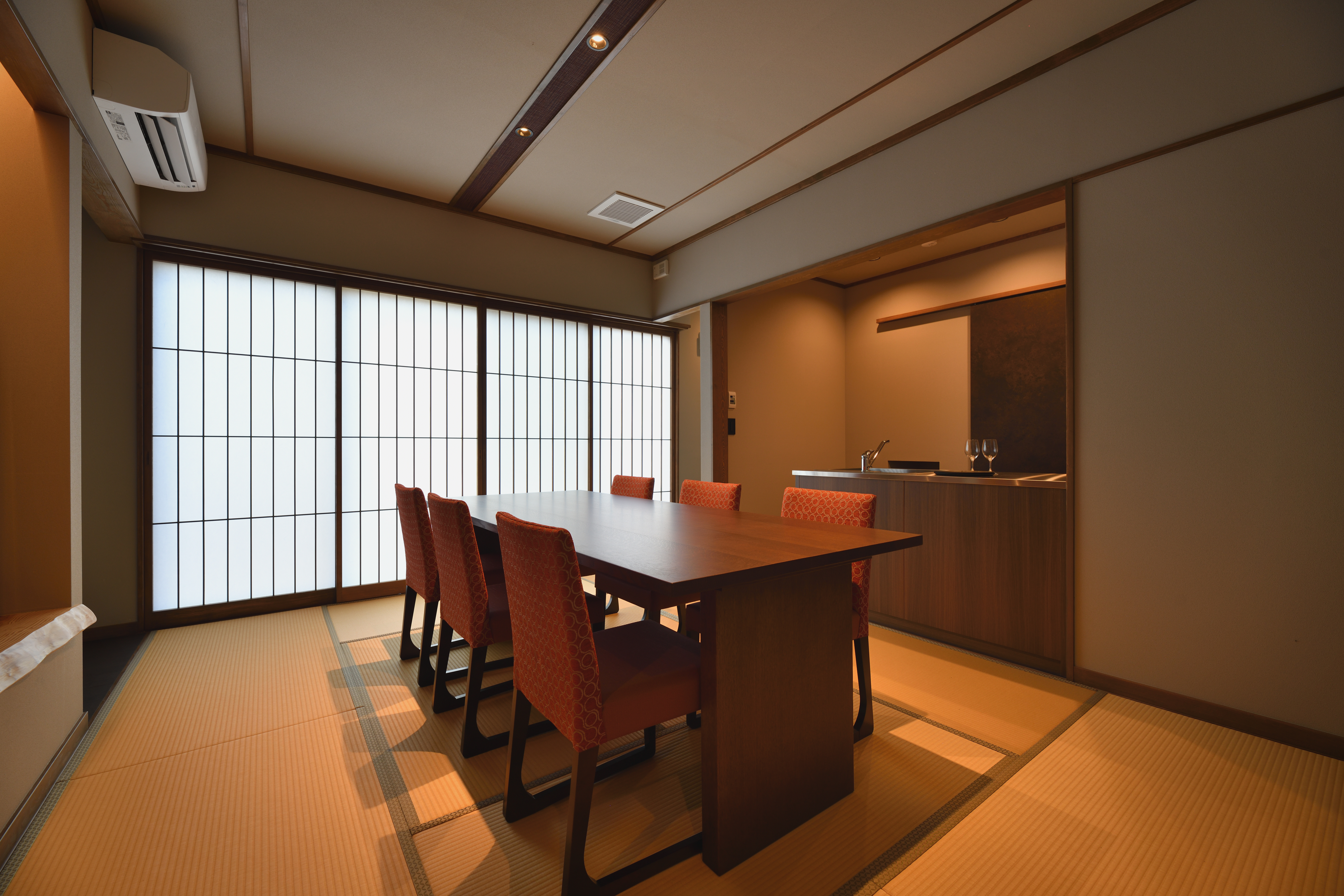 別邸金剛－専用ダイニング＆キッチン