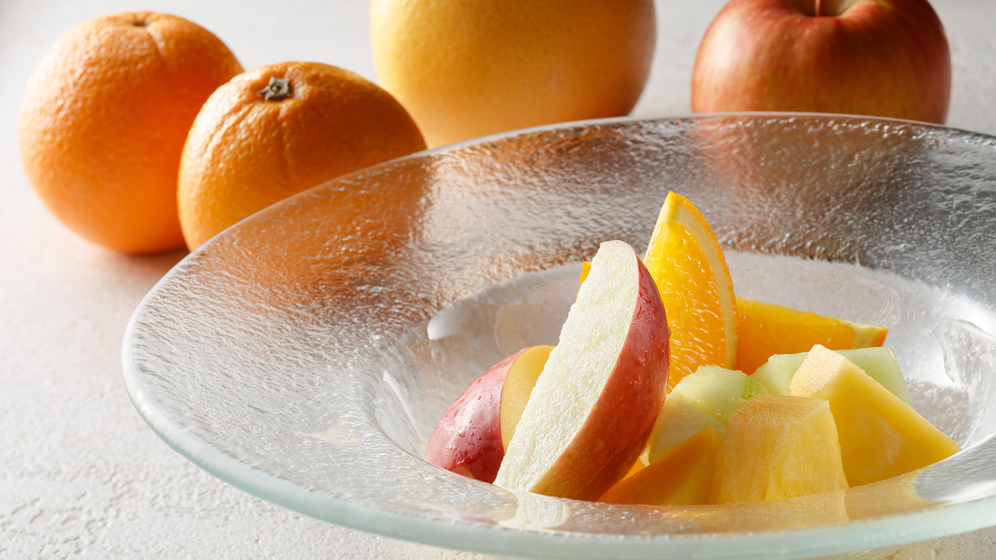 一日のスタートであるご朝食は、開放感があり、ゆったりしたレストラン「Together＆Co.」で。