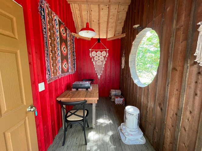 CANARY DINING SPACE