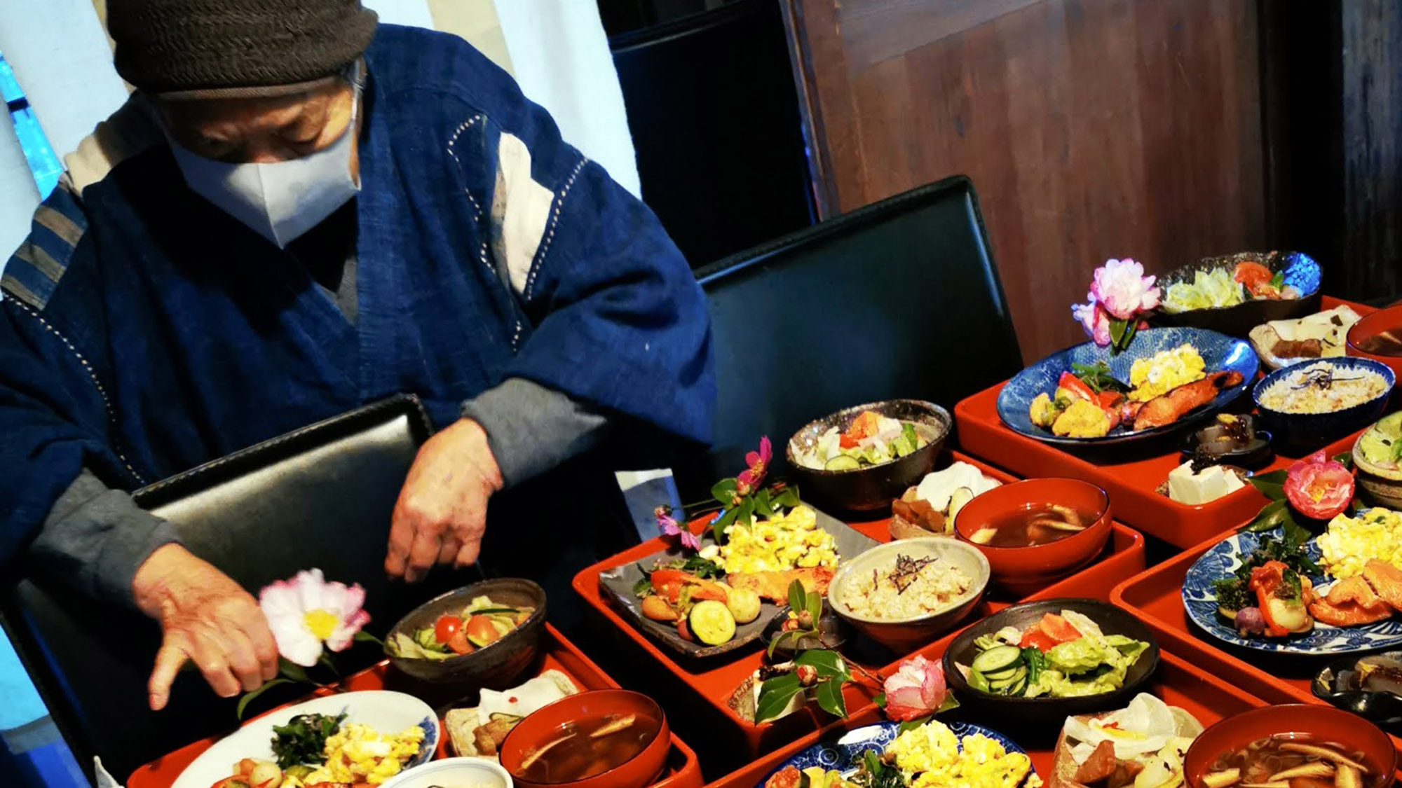 ・【お食事一例】人気のおかん手作りおかず。山の恵みを実感できる献立にしています