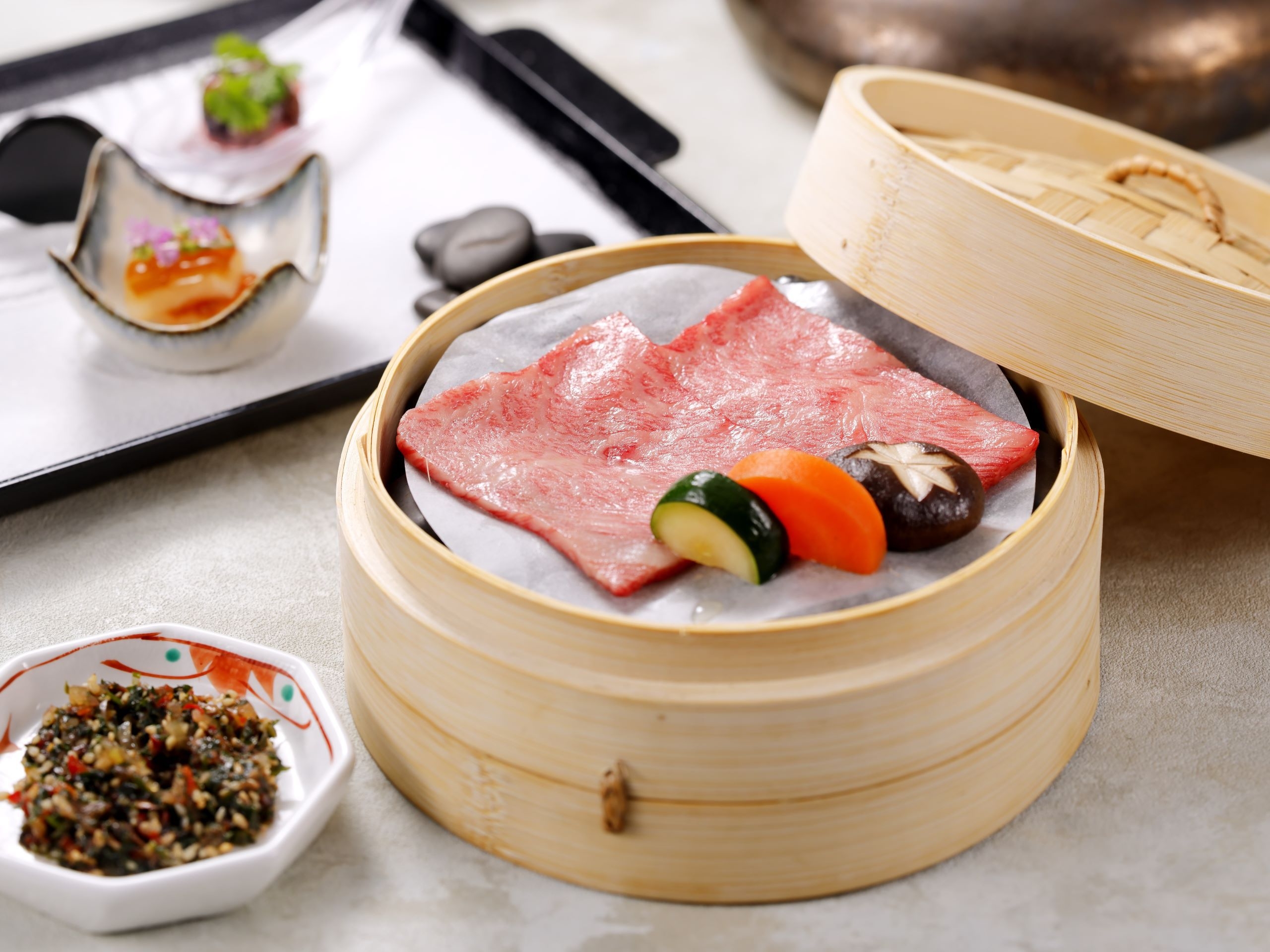 【じわもんコース：臙脂】ラウンジアクセス付／和牛A5や桜鯛など北陸の幸に舌鼓　朝夕２食付