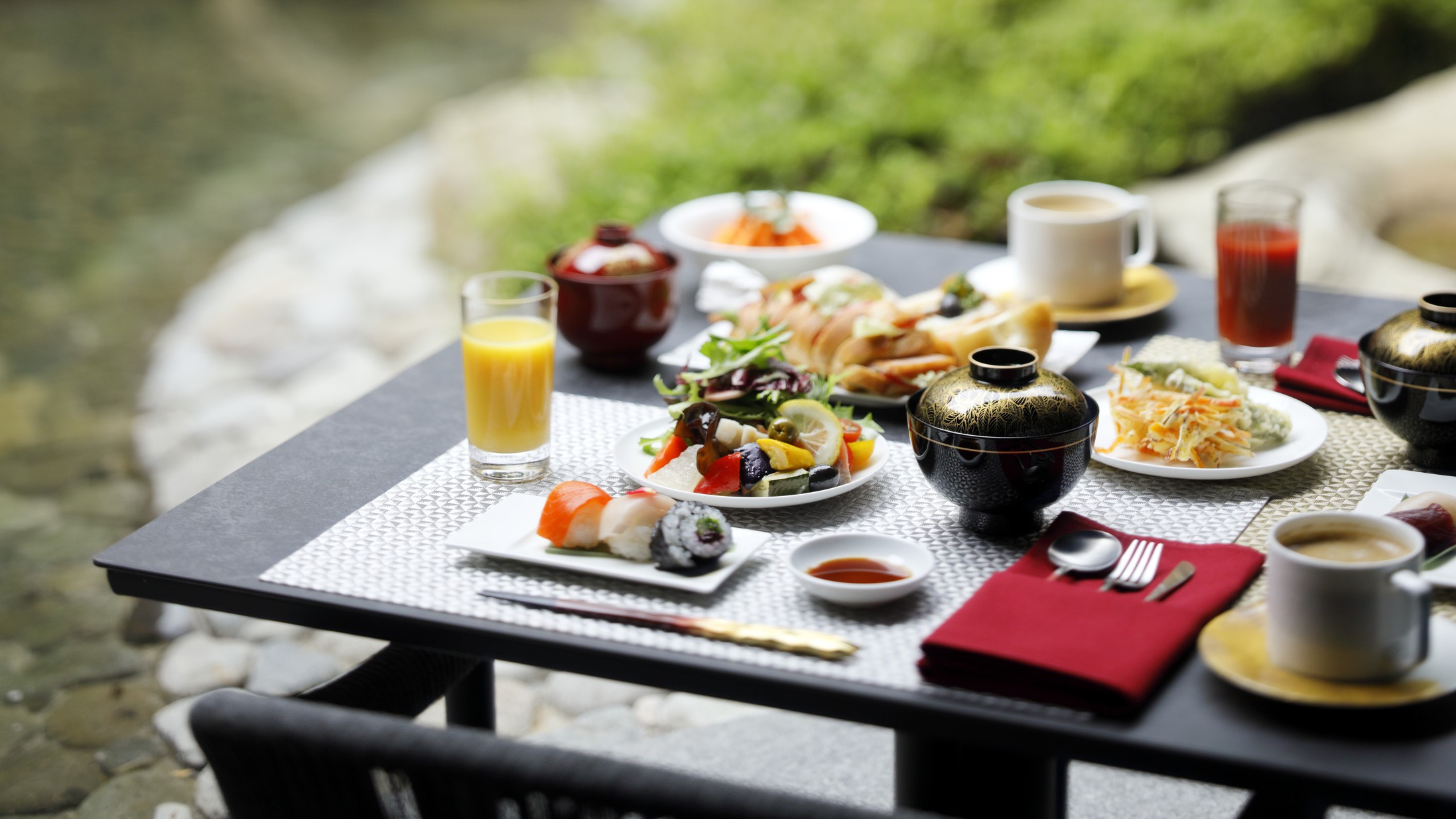 【楽天月末セール】近江町市場まで徒歩1分！金沢観光の中心地で優雅なホテルステイを満喫　朝食付