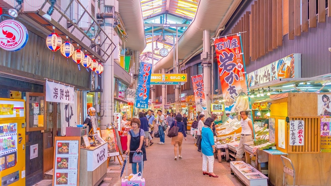 【楽天月末セール】近江町市場まで徒歩1分！金沢観光の中心地で優雅なホテルステイを満喫　食事なし