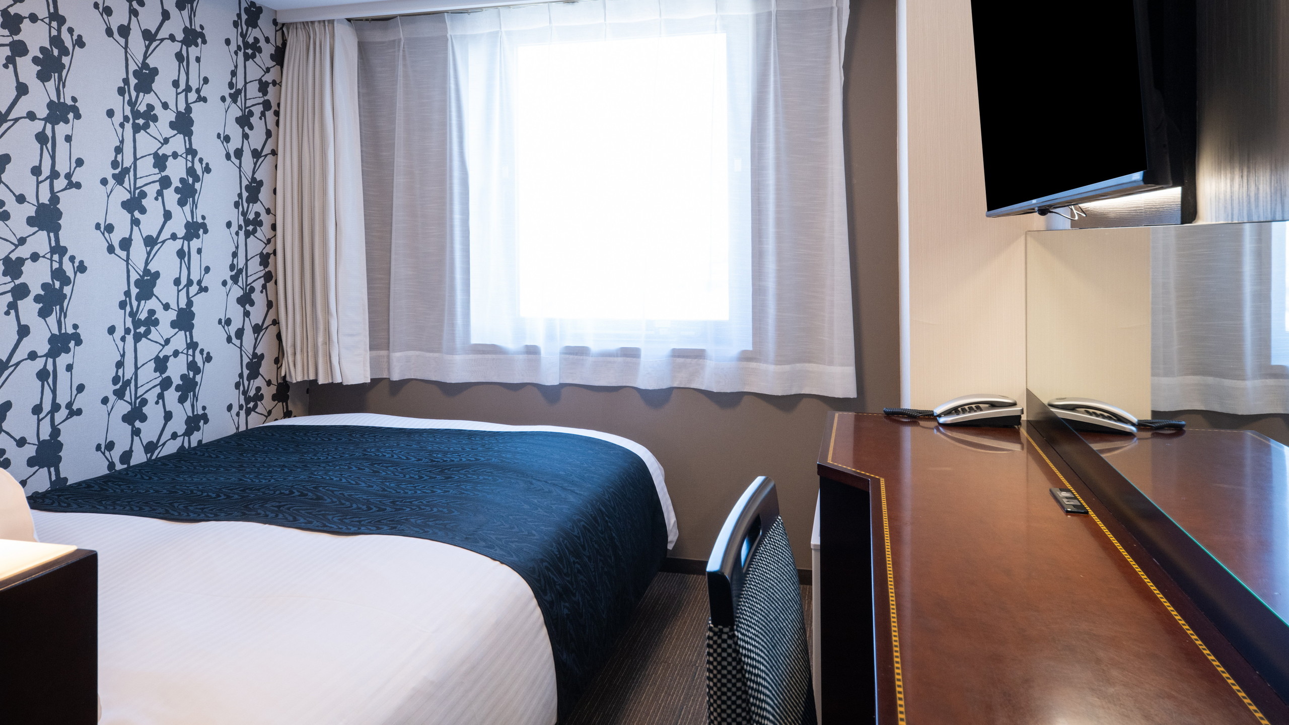 広さ：10㎡ / ベッド幅：140cm&times;1台